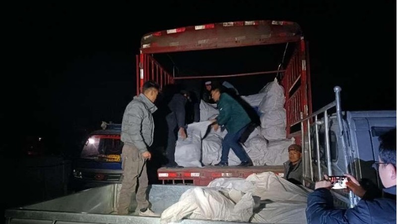 社会责任| 888腾博会节水集团在灾情产生24幼时内将七车急需物资送抵受灾人民手中